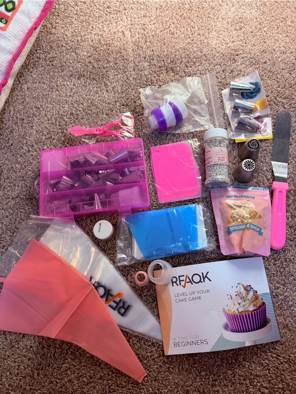 REVOK Piping & Decorating Kit in Pink and Coral